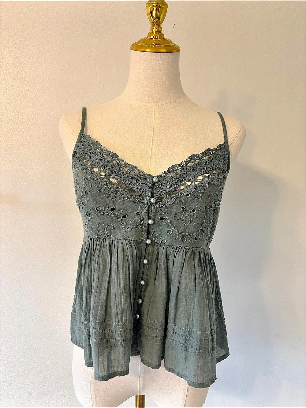 American Eagle Sage Green Eyelet Lace Babydoll Cami Tank Top Size XS